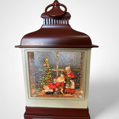 Snowing Red Hamptons Lantern with Mr/Mrs Claus